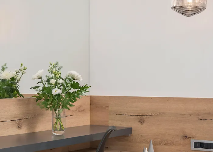 Central City Hotel 호텔