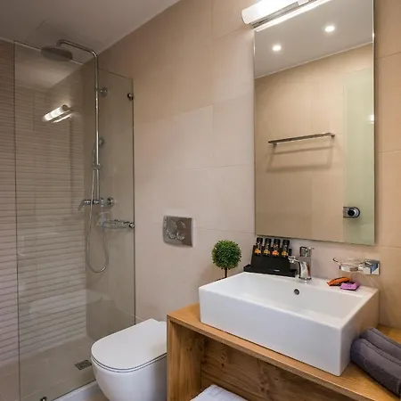 Central City Hotel 하니아