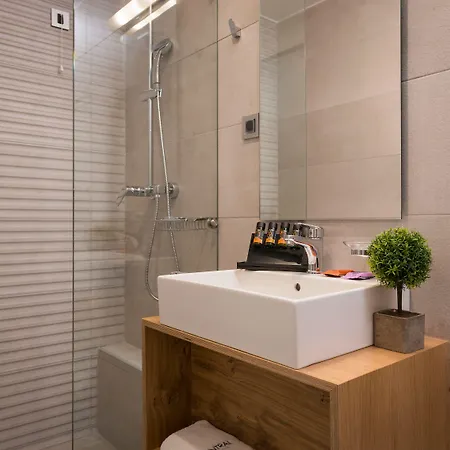 Central City Hotel Готель Ханья (Крит)