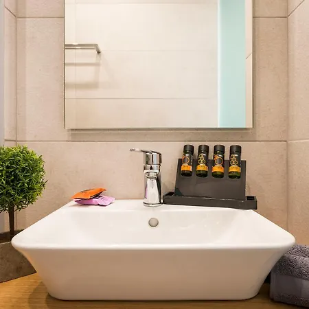 Central City Hotel 3* Hanya