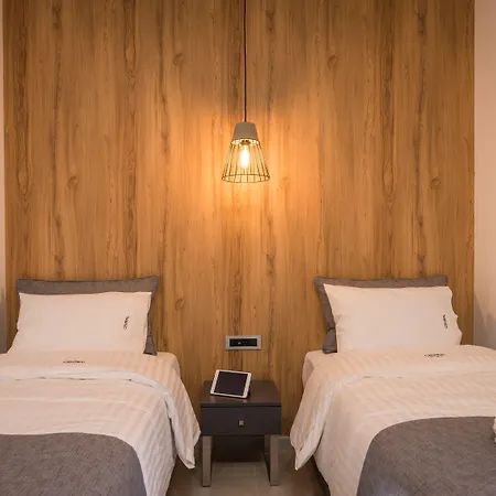 Central City Hotel Otel